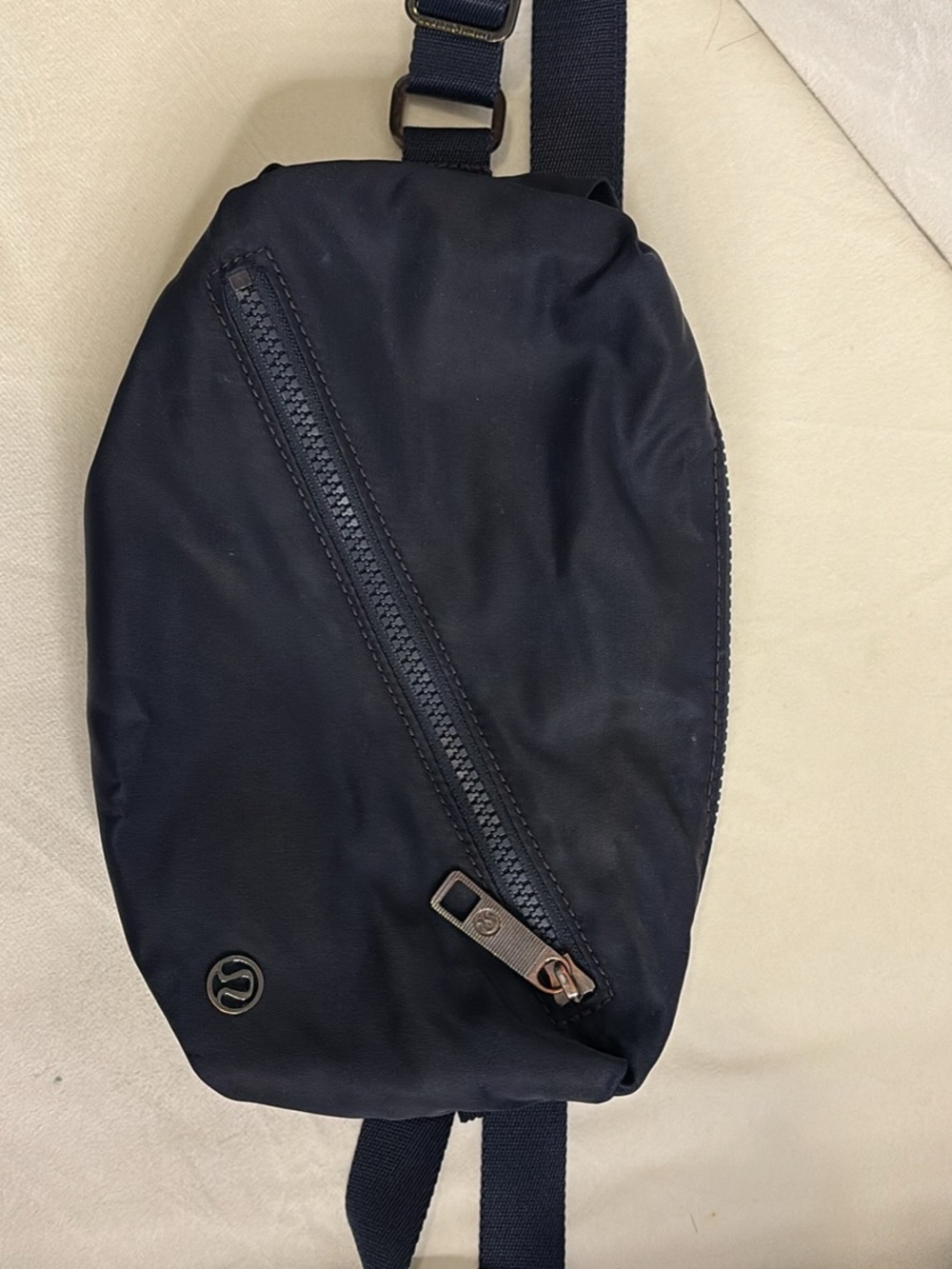 Lululemon fast track belt bag - navy